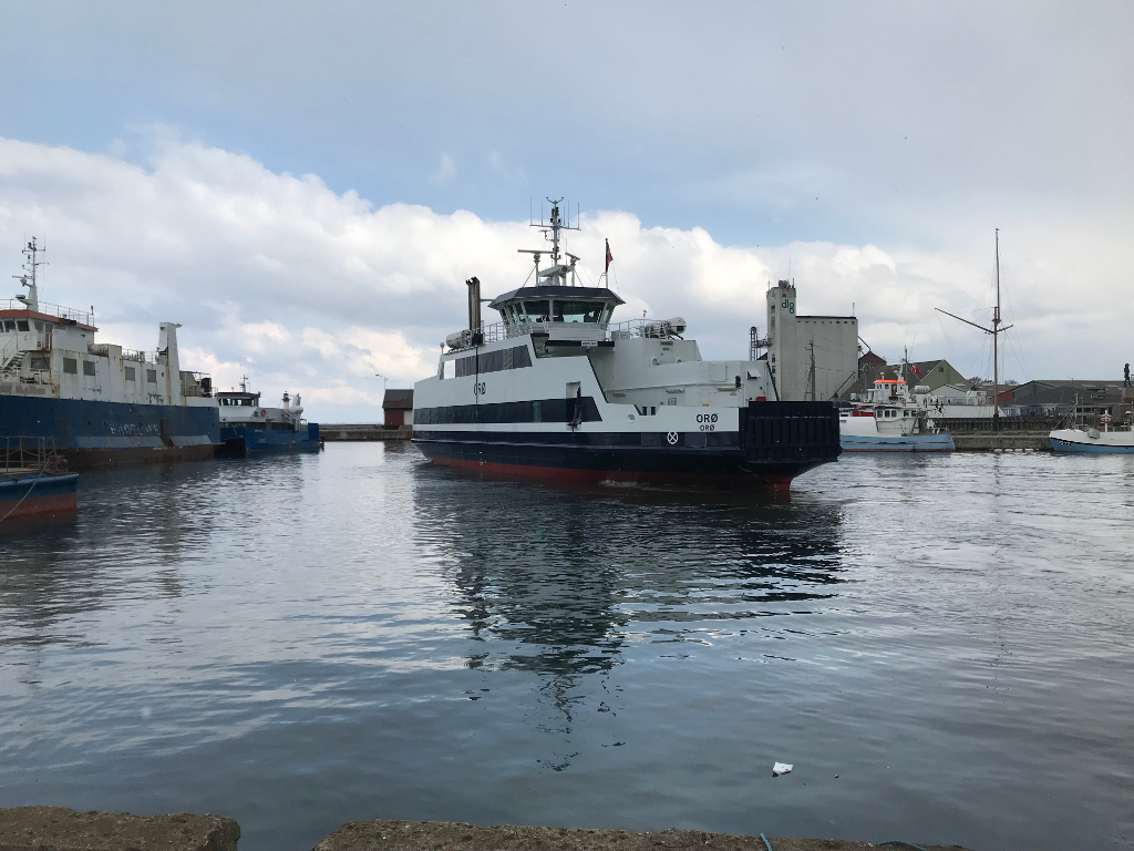 Færgen Orø forlader Assens efter en lille uge på værft. Foto: Orø-Holbæk Overfarten.