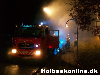 Natten til lørdag udbrød der brand i en kælder i Ladegårdsparken. Foto: Freelancefotografen.dk