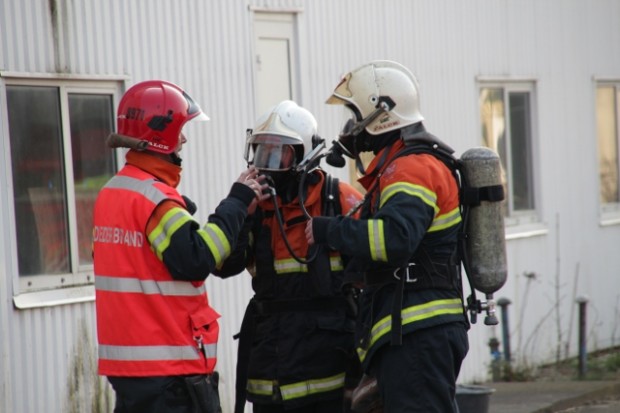 Branden i en industribygning på Østerled fredag eftermiddag, var formentlig påsat. Foto: Rolf Larsen.