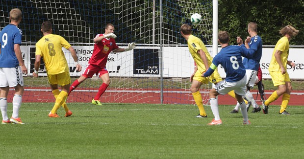 Kristian Holm scorer til 1-0 mod Fremad Amager. Foto: Rolf Larsen.