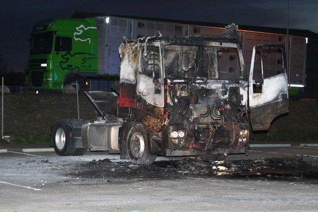 Denne lastbil brændte to gange. Foto: Skadestedsfotograf.dk - Johnny D. Pedersen.
