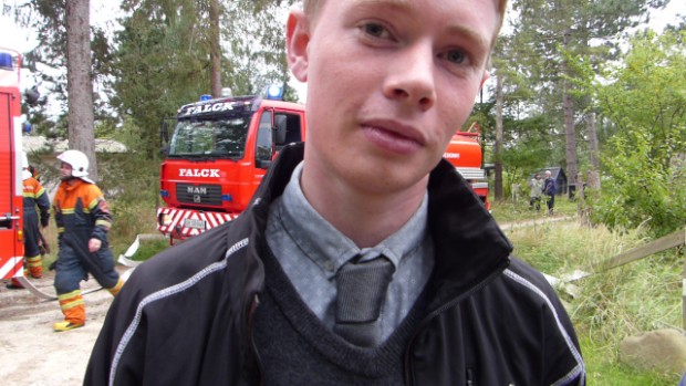 Den ene af de to vidner, som opdagede branden og ringede efter brandvæsnet. Foto: Jesper von Staffeldt.