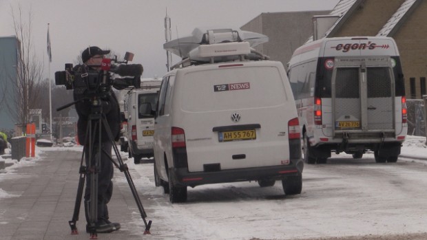 TV2 News var også på plads foran og i retten i Holbæk. Foto: Michael Johannessen.