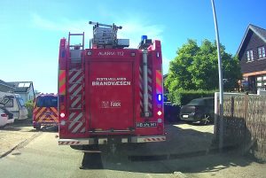 Brandvæsnet rykkede fredag eftermiddag ud til Peder Billesvej i Holbæk. Foto: Morten Sundgaard - Skadestedsfotograf.dk