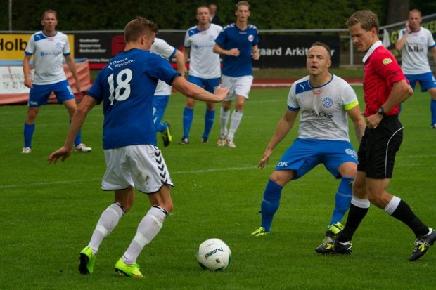 Der blev ikke scoret et eneste mål i kampen mellem Holbæk og Rishøj søndag eftermiddag. Foto: Michael Johannessen.