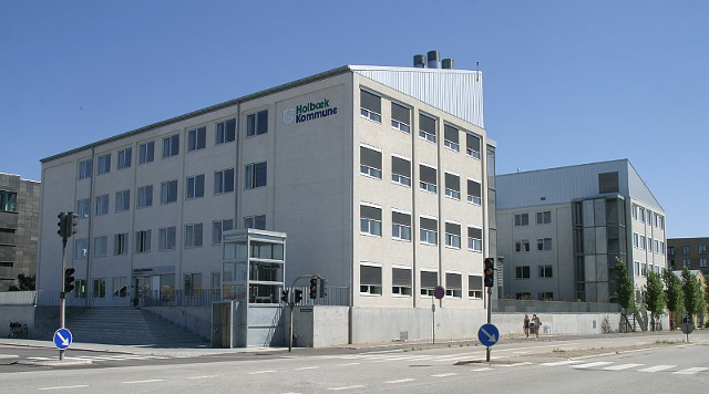 holbaek-kommune-bygning-havnen-640px-foto-rolf-larsen