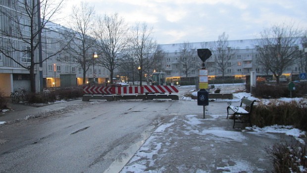 Fremover er det kun bybusserne, der får lov til at køre igennem Ladegårdsparken - det  skal en ny bussluse sørge for. Foto: Rolf Larsen.