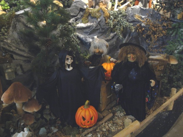 I skolernes efterårsferie står den på Halloween i Eventyrlandet - Nisseland ved Mørkøv.  PRfoto: Nisseland.