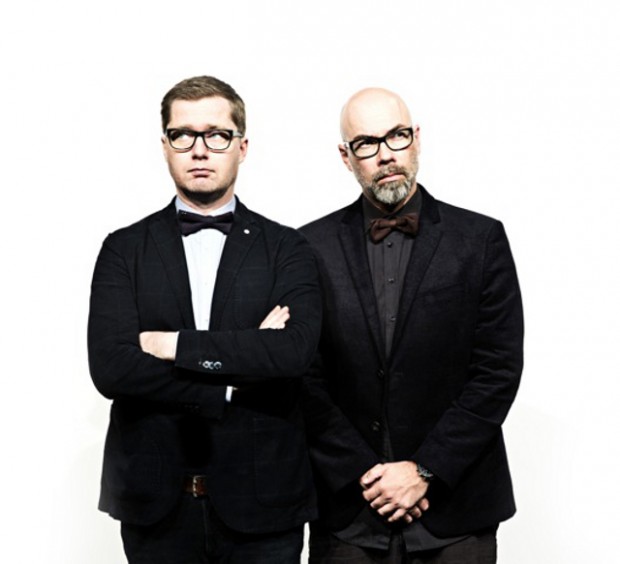 Lasse Rimmer og Brian Mørk løser verdens problemer i Kulturbiografen Frysehuset. PR Foto.