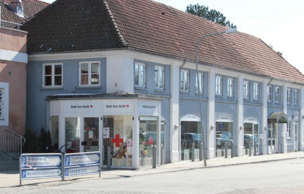 Røde Kors butikken på Skarridsøgade i Jyderup er bare en af aktiviteterne i Dansk Røde Kors Tornved/Bjergsted-adeling. PRfoto.