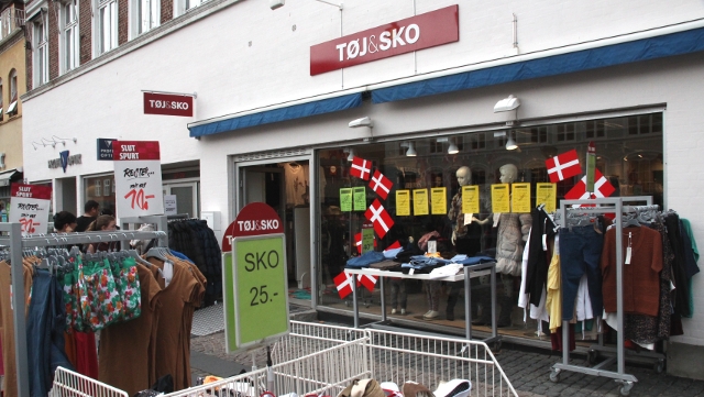 Tøj Sko lukker Holbaekonline.dk